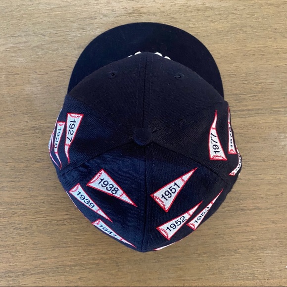 NEW ERA Spike Lee x New York Yankees Fitted Pennant Hat 7 3/8 - Picture 7 of 10